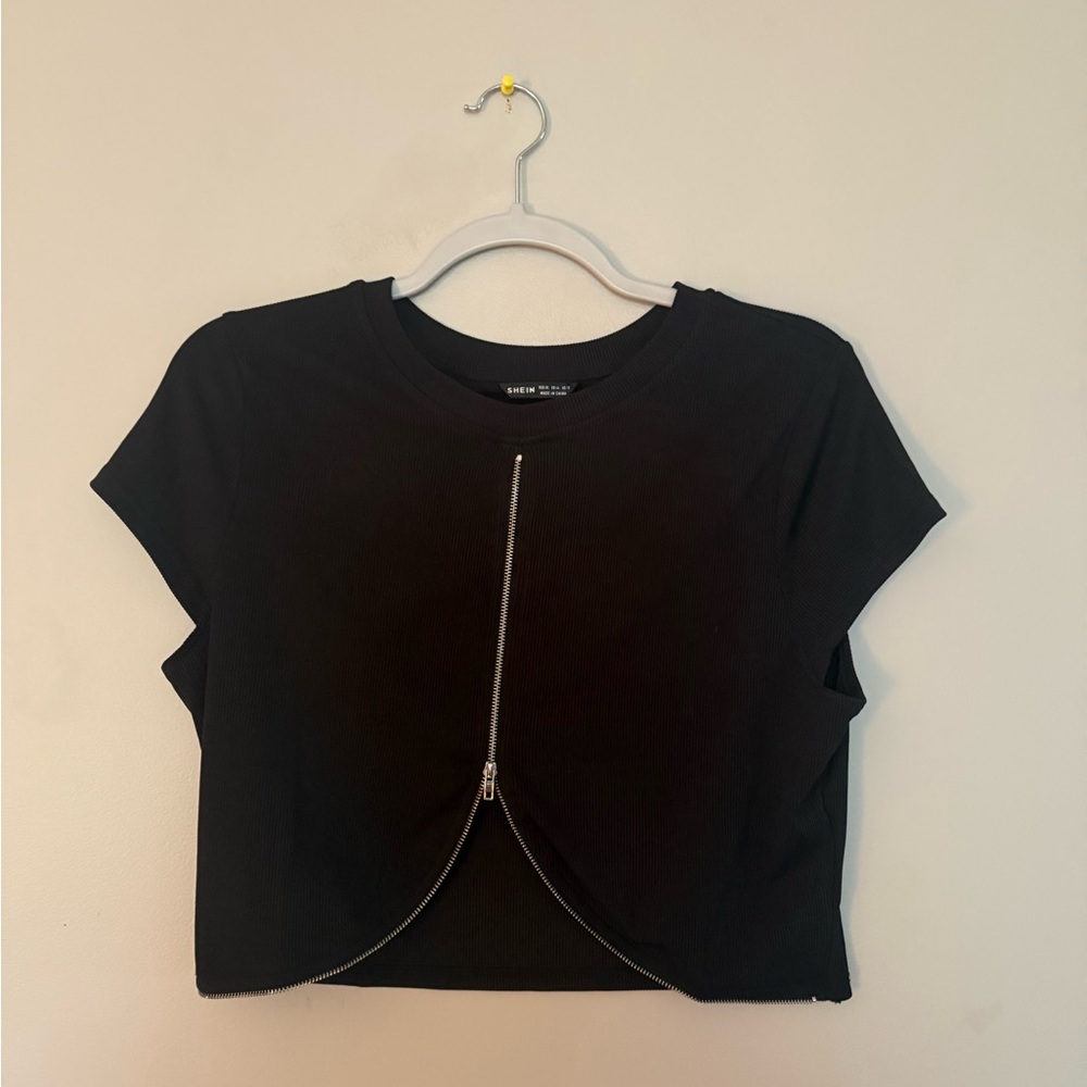 Shein Zip Front Ripped Cropped Tee